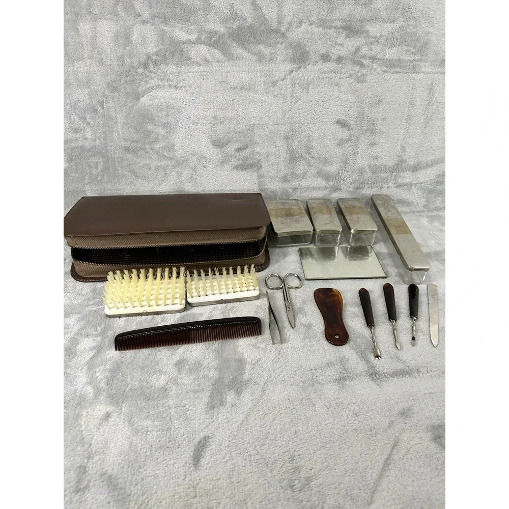 Vintage West Germany Leather Manicure Travel‎ Grooming Kit Zipper Case 1950s
